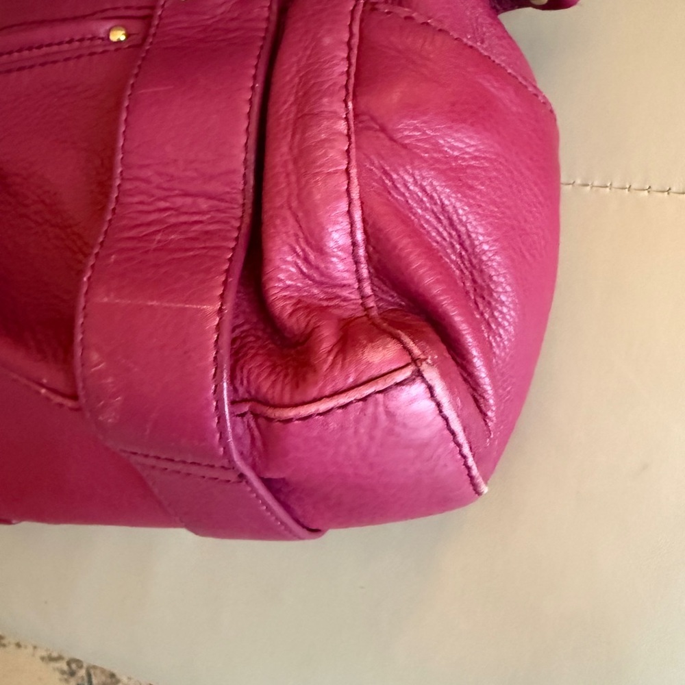 Michael Kors Plum Leather Shoulder Bag with Gold Emblem - Picture 5 of 11